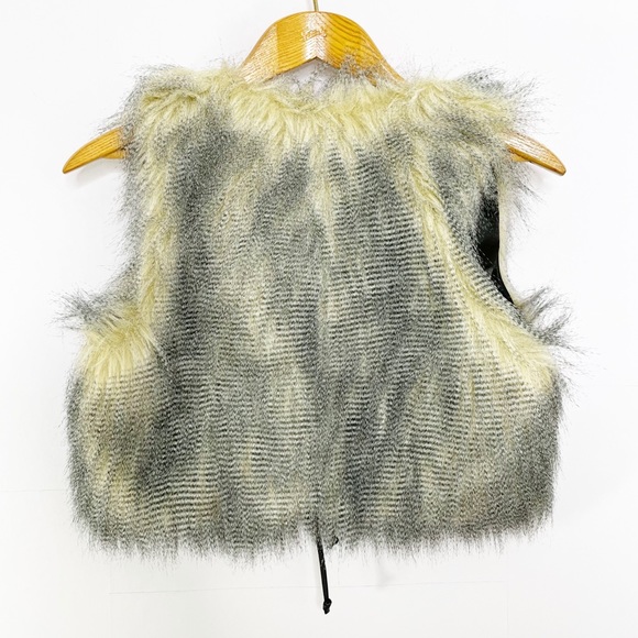 W118 by Walter Baker Cropped Faux Fur Vest with Tie NWOT - Picture 6 of 11